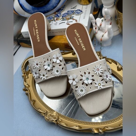 🆕 KURT GEIGER LONDON 🧿 NWOB Flower Power Low Sandal, Bone - Sz 40 US 9 - Picture 6 of 16